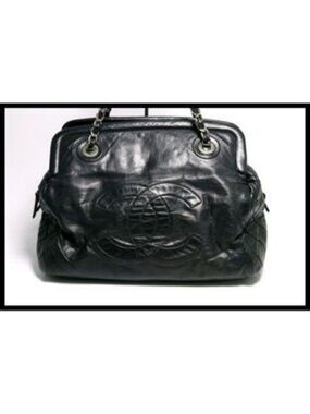 Chanel Jumbo CC Logo Metal Fittings Shoulder Bag